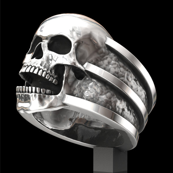 Screaming skull ring