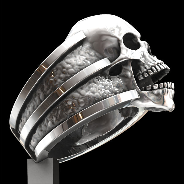 Screaming skull ring