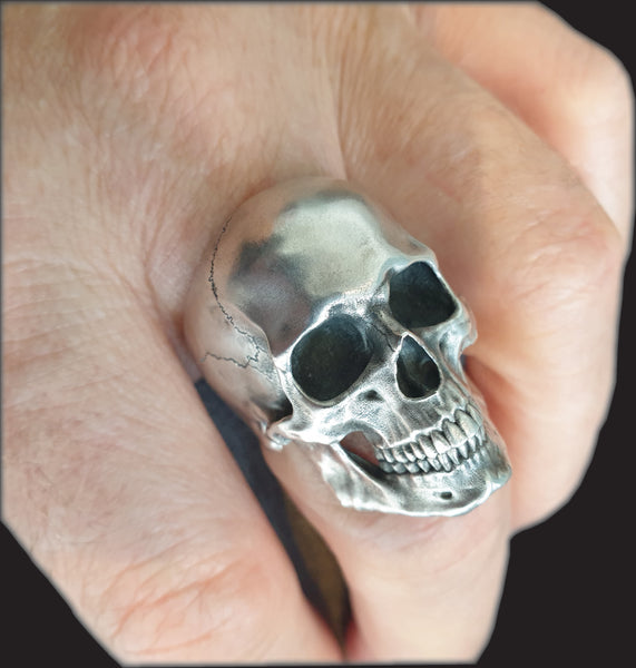 New Anatomical full skull ring