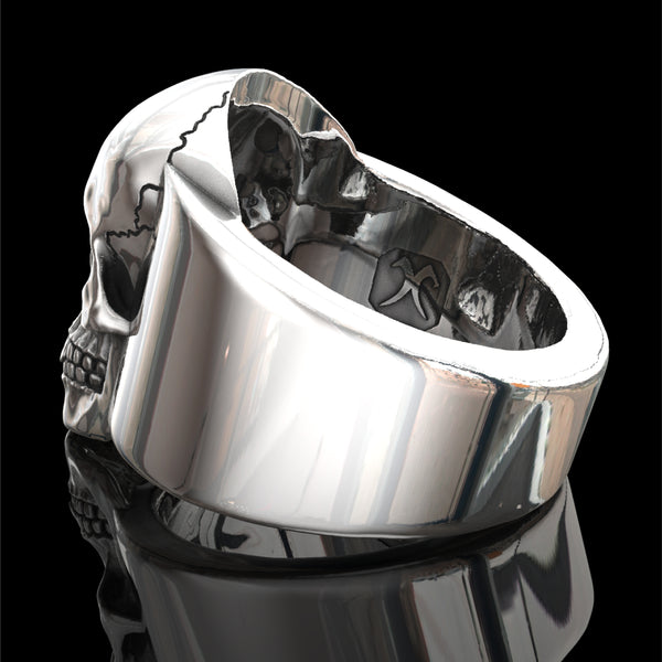 Evil skull ring with plain band